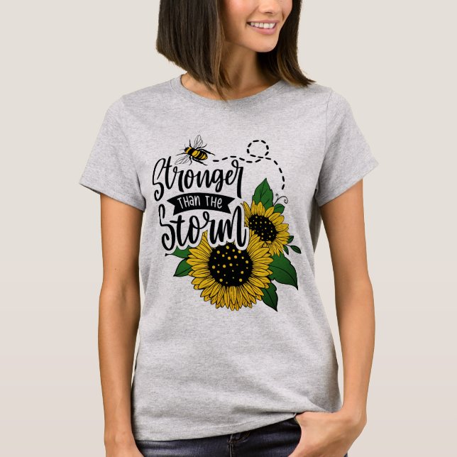 Camiseta Stronger than the storm  (Anverso)