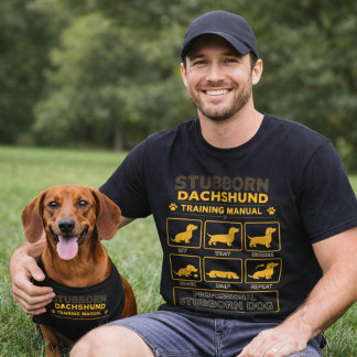 Camiseta Stubborn Dachshund Training Manual Retro Dog Art