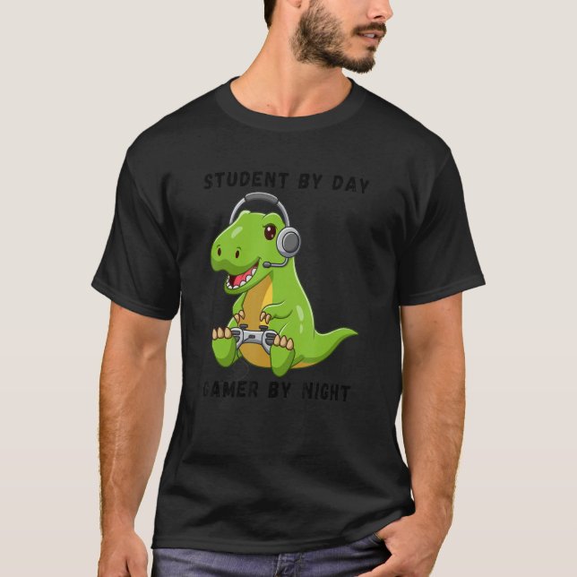 Camiseta Student By Day Gamer By Night Meme Rex Dinosaur (Anverso)