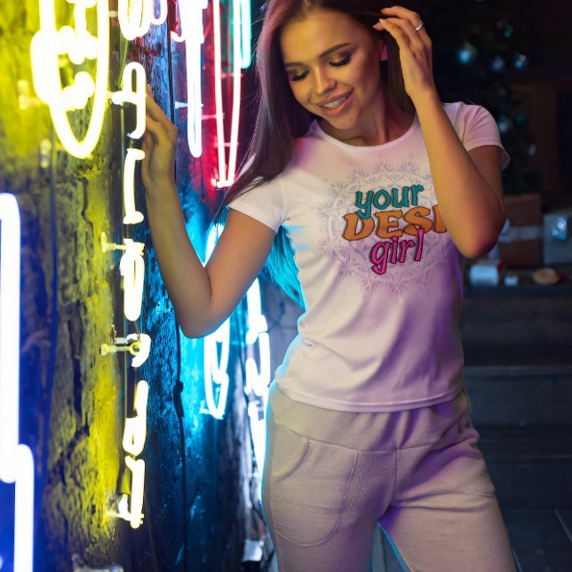 Camiseta Su Chica Desi Swag (Subido por el creador)