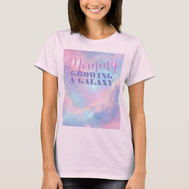 Camiseta Suave Rosa Pastel Soñador Azul Galaxia Cósmica (Anverso)