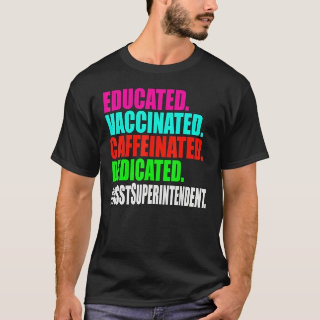 Camiseta Subdirector asistente educado vacunado cafe (Anverso)