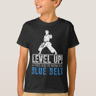 Camiseta ¡Sube de Nivel! Este Niño Ahora Tiene Un Premio de