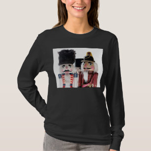 Camiseta sudadera con capucha de Bella de tres cascanueces