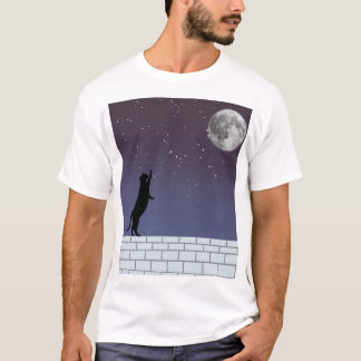 Camiseta Sueña más alto – Diseño de gato en el cielo noctur