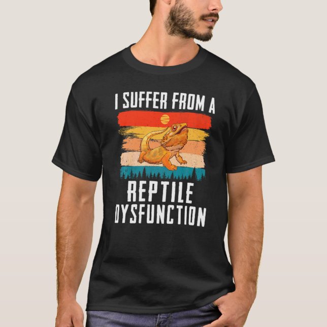 Camiseta Sufro De Una Disfunción Reptil Dragón Doblado (Anverso)