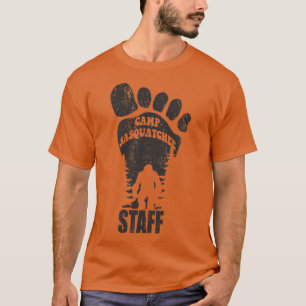 Camiseta Summer Camp Sasquatchee Staff Gráfica divertida de