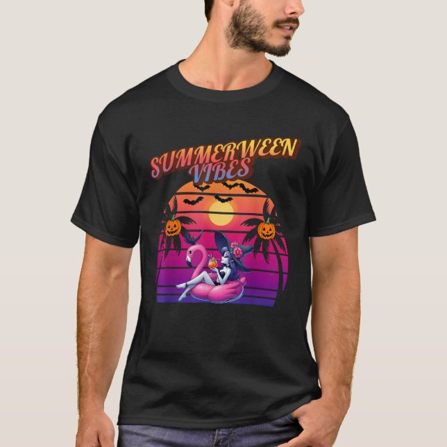 Camiseta Summerween Vibes Bruja Flamingo Float Witch Summer (Anverso)