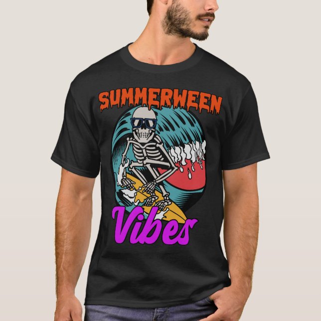 Camiseta Summerween Vibes Skeleton Spooky Surfing T-Shirt (Anverso)