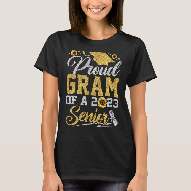 Camiseta Sunflower 2023 Proud Gram Of A 2023 Senior Graduat (Anverso)