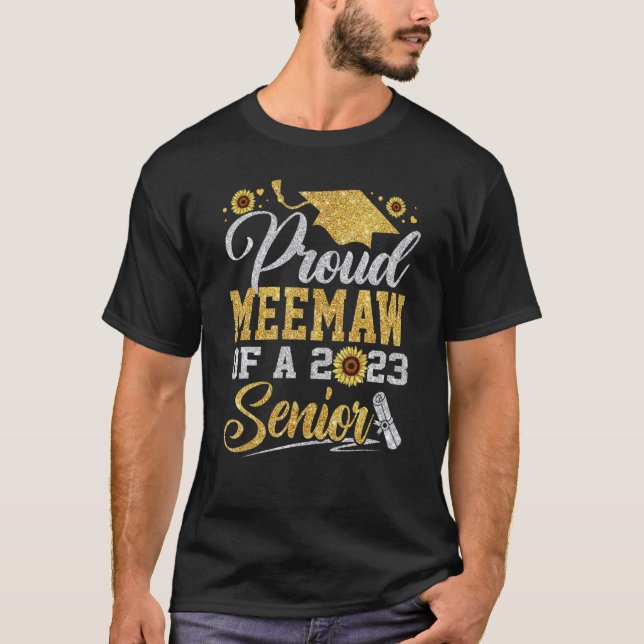 Camiseta Sunflower 2023 Proud Meemaw Of A 2023 Senior Gradu (Anverso)