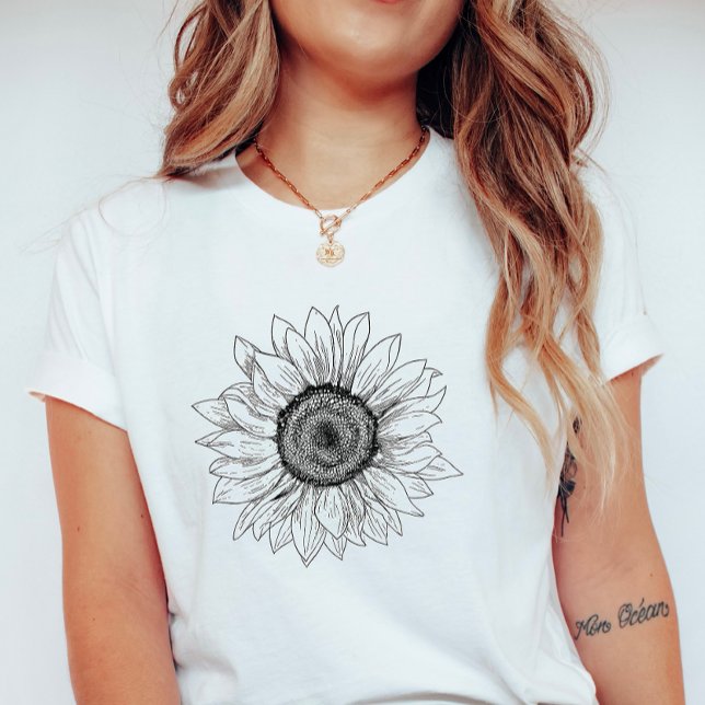 Camiseta Sunflower Sketch; Botanical  Summer  (Subido por el creador)