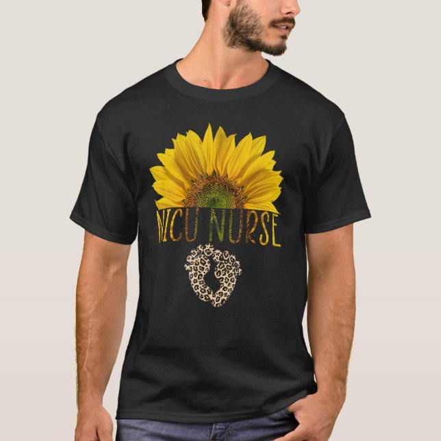 Camiseta Sunflowers Nicu Nurse Funny Nurse Leopard Print Ti (Anverso)