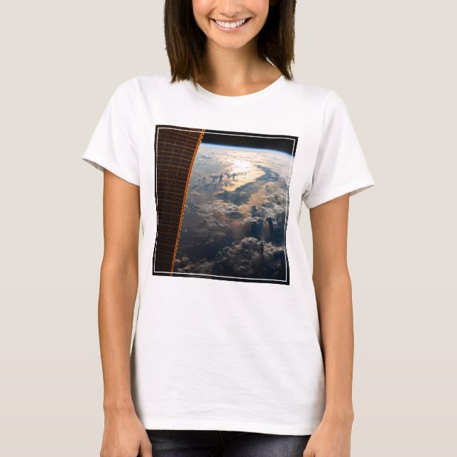Camiseta Sunglint Viene Del Mar De Celebes En El Sudeste As (Anverso)
