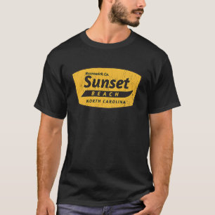 Camiseta Sunset Beach, NC Summer Vacation Gas Station Ba