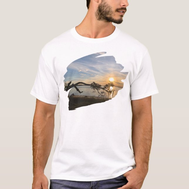 Camiseta Sunset Over East Bay (Anverso)