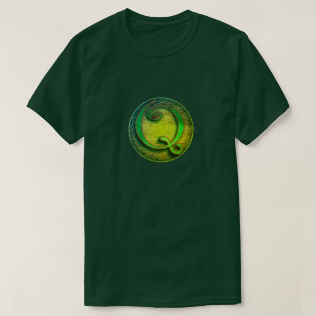 Camiseta Super Hero "Q" Insignia (Diseño del anverso)
