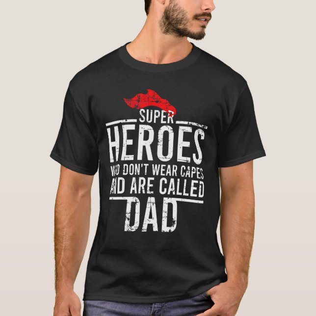 Camiseta Super Héroes masculinos que no llevan gorras y son (Anverso)