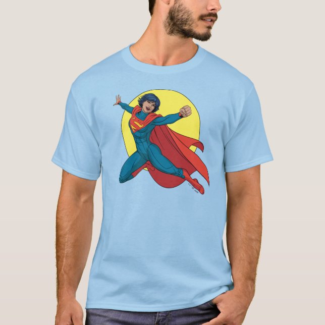 Camiseta Supergirl volando con traje azul (Anverso)