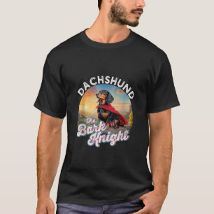 Camiseta Superhéroe Dachshund Tee The Bark Knight Doxie Cru