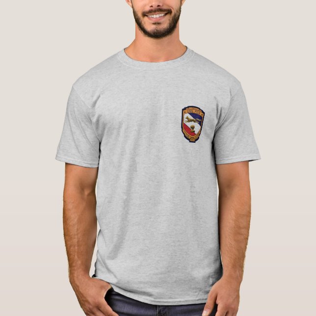 Camiseta superior del Fox de USS (CG-33) (Anverso)