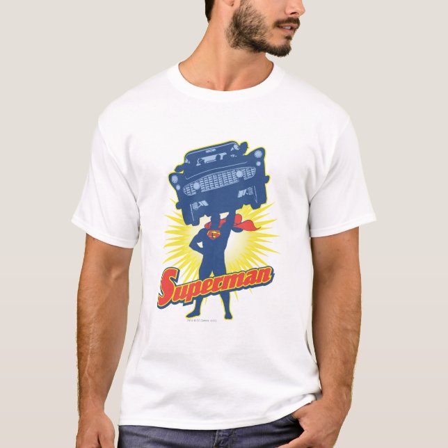 Camiseta Superman levanta un auto 2 (Anverso)
