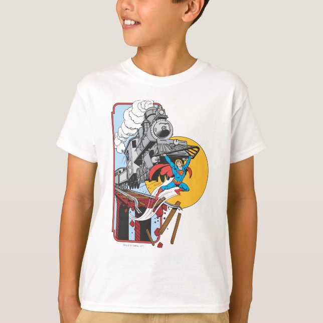 Camiseta Superman Lifts Train (Anverso)