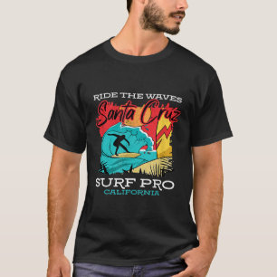 Camiseta Surf de Santa Cruz en California navegando en las