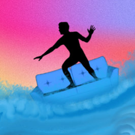 Camiseta Surf en sofá