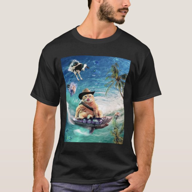 Camiseta Surfing Cowboy Cat Riding Sharm (Anverso)