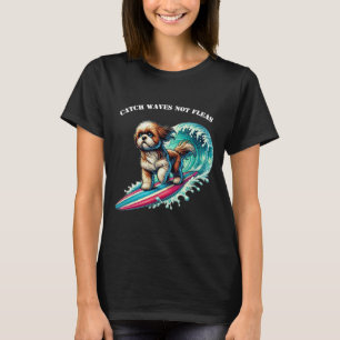 Camiseta Surfing de perro con una tabla de surf montando un