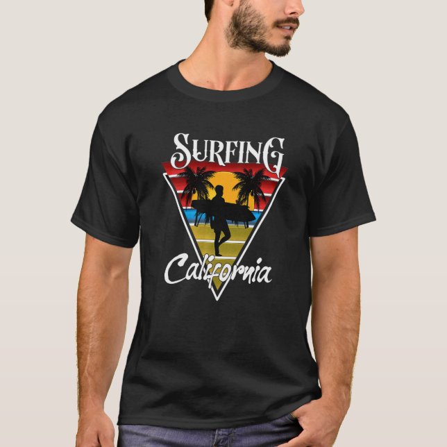 Camiseta Surfing Guy California Beach Surf Cali Beach Bum (Anverso)