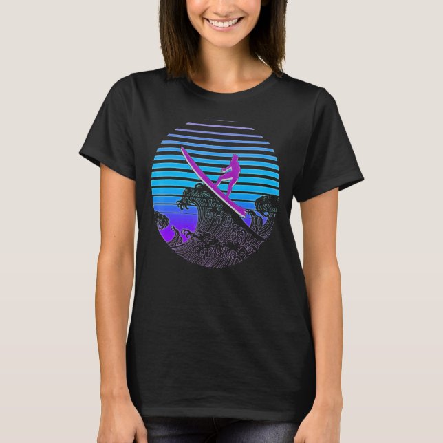 Camiseta Surfing Retro Vaporwave Surfboard Waves Ocean Su (Anverso)