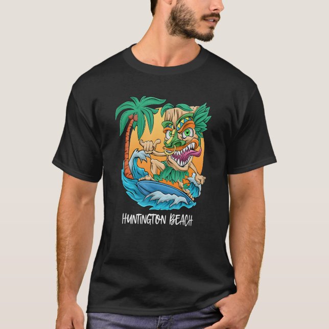 Camiseta Surfing Tiki Man Huntington Beach California Vacat (Anverso)