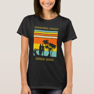 Camiseta Surfing Vibes Surfboard Waves And Palm Tree