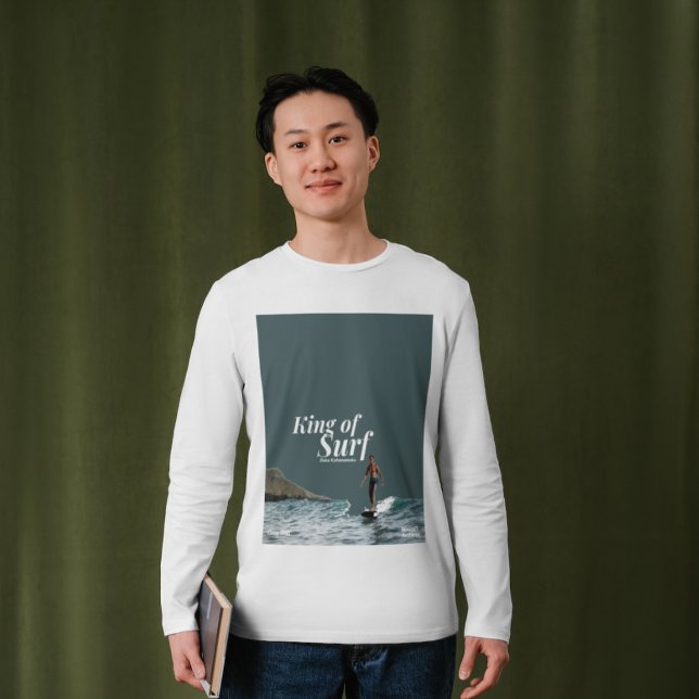 Camiseta Surfista hawaiano Duke Kahanamoku Diseño Gráfico (Man wearing surfer vacation shirt)