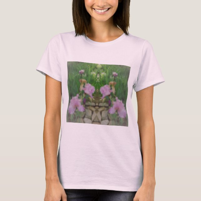 Camiseta Surreal Fantasy Iris Sendero floral (Anverso)