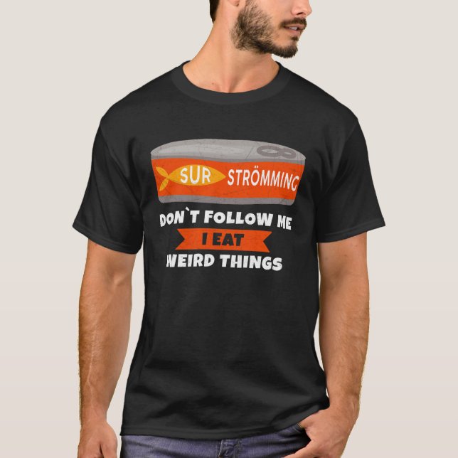 Camiseta Surströmming Fish Tin with German Text (Anverso)