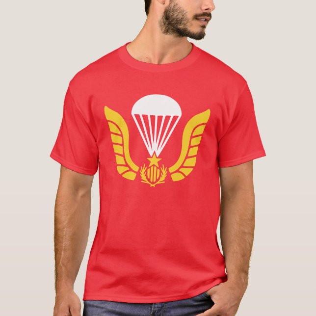 Camiseta SVN Basic Airborne Badge South Vietnamese Army (Anverso)