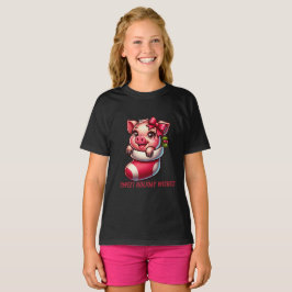 Camiseta Sweet Holiday Piglet in Stocking