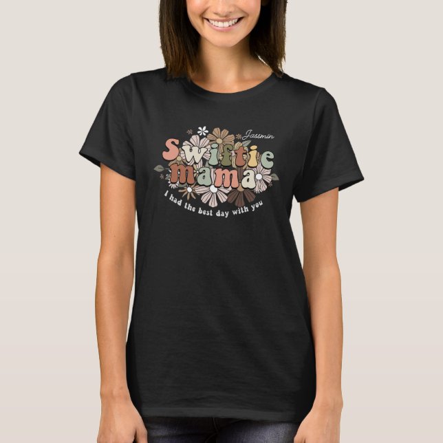 Camiseta Swiftie Mamá Tenía El Mejor Nombre Personalizado D (Anverso)