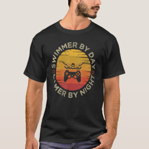 Camiseta Swimmer By Day Gamer By Night Swimming  Swim Gamin