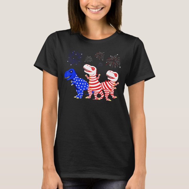 Camiseta T Rex Red White Blue Dinosaur Fuegos Artificiales  (Anverso)