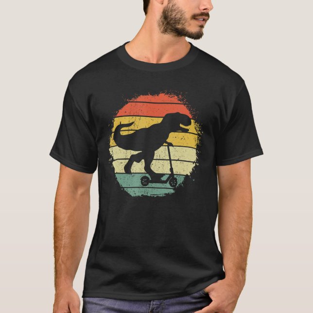 Camiseta T Rex Scooter Retro Scootering Dinosaur (Anverso)