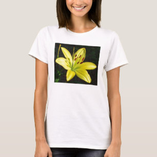 Camiseta T-shirt - brilliant yellow lily really stands out