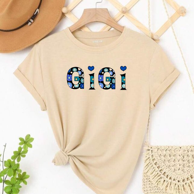Camiseta T-shirt gigi for grandma with hearts and flowers (Subido por el creador)