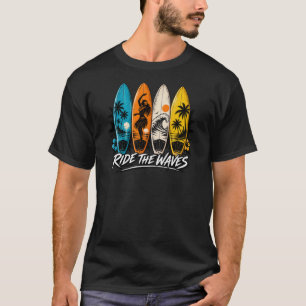 Camiseta Tablas de surf retro cabalgan las olas Diseño de s