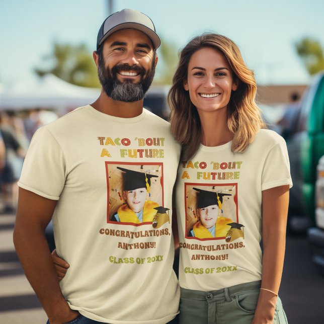 Camiseta Taco sobre una futura graduación de fotos (Subido por el creador)
