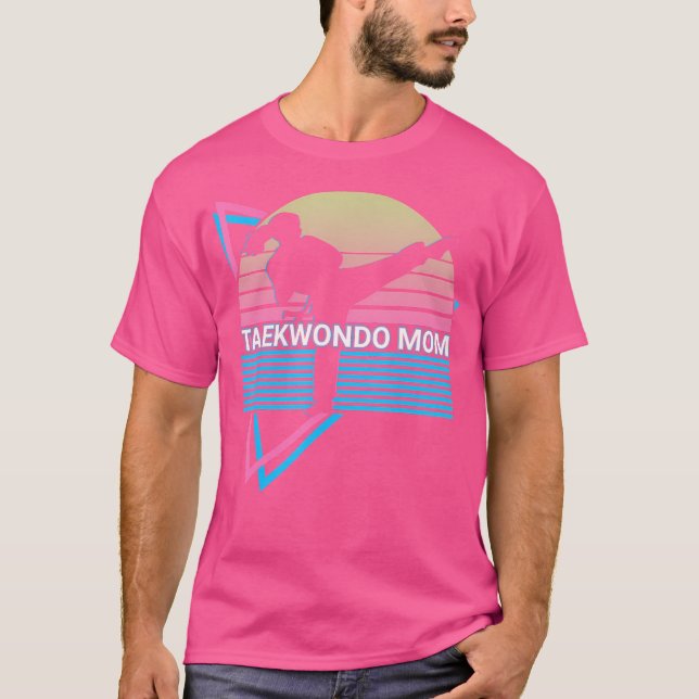 Camiseta Taekwondo Mom Karate Retro (Anverso)