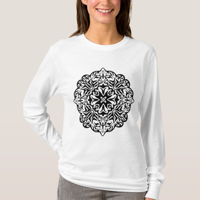 Camiseta Tatuaje abstracto estilo polinesio mandala negro